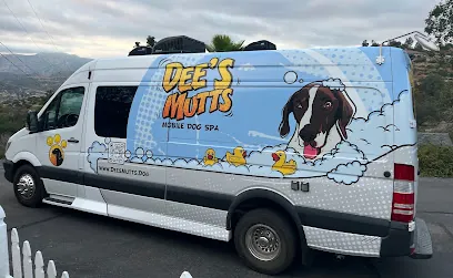 Dee’s Mutts Mobile Dog Spa — photo from their website